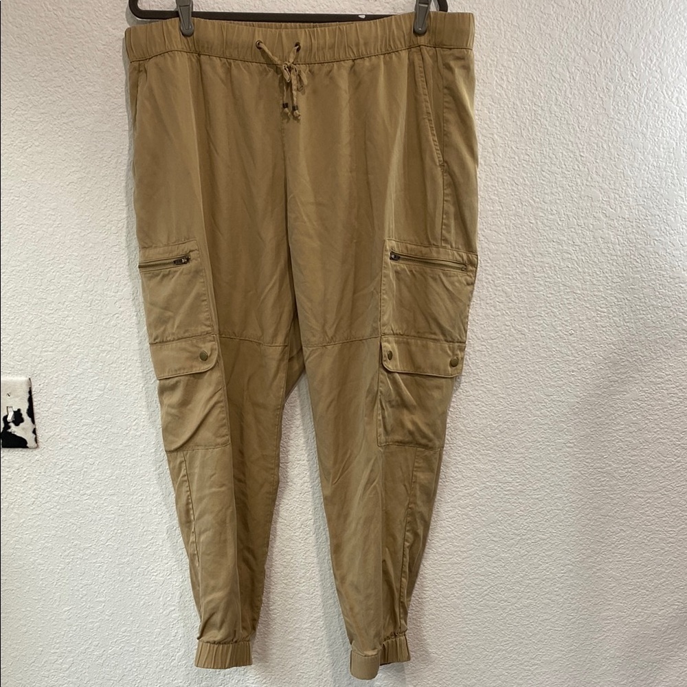 Banana Republic Soft Relaxed Cargo Tencel Casual Tan Safari Jogger Pants Sz XL - Picture 2 of 9